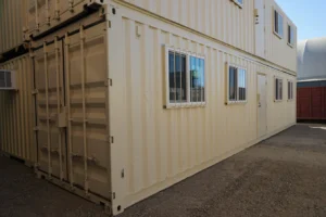 40' Kantoorcontainer op grondniveau (Gebruikte kwaliteit - Vervoerswaardig)